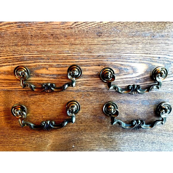 Vintage Brass Drawer Pulls Set Of 4 Ornate Antique Style Handles Elegant Design - Picture 4 of 8